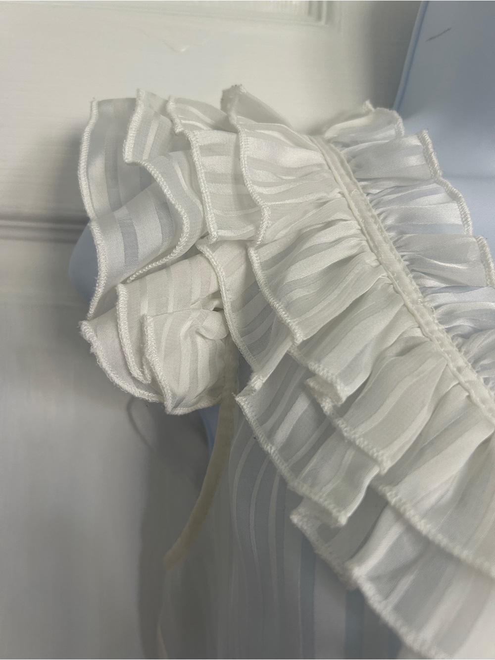 Romeo & Juliet Couture Cream Ruffled Tie-Front Blouse - Picture 4 of 6